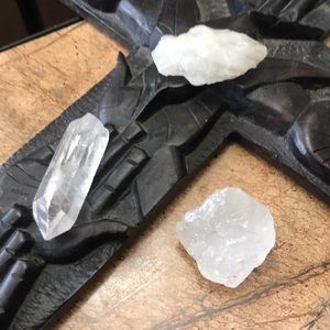 Crystal With Arrowhead And Stone Set